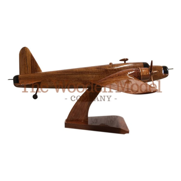 Vickers Wellington RAF RAAF RCAF FAA WW2 Medium 2 Engine Bomber Aircraft Wooden Desktop Model