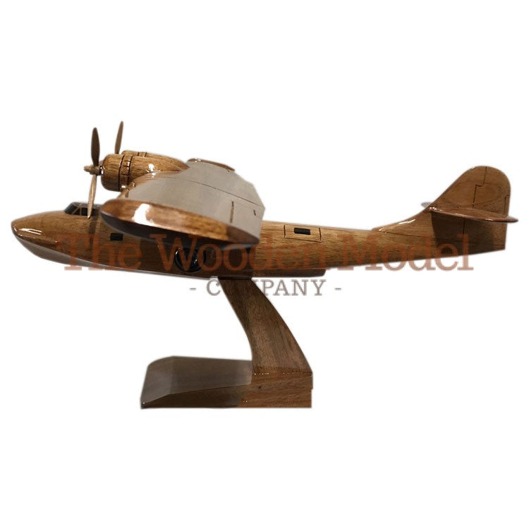 Consolidated PBY Catalina United States Navy USAAF RAF WW2 Maritime Patrol Bomber Flying Boat Amphibious Aircraft Wooden Desktop Model