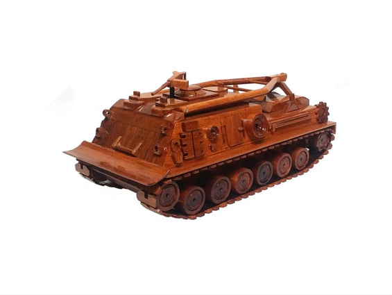 M88 Recovery Vehicle on wooden plinth.