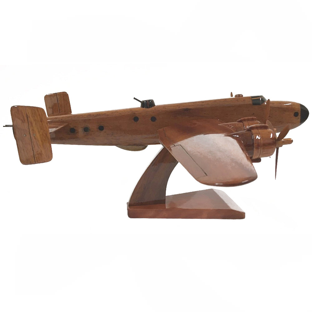 Handley Page Halifax WW11 RAF RCAF RAAF FFAF Four Engine Heavy Bomber Aircraft Desktop Model.