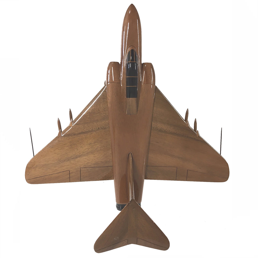 Gloster Javelin RAF T-Tailed Delta-Wing Subsonic Interceptor Military Aircraft Executive Wooden Desktop Model.
