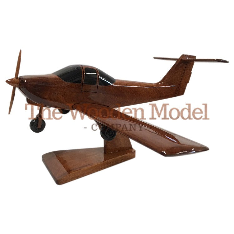 Piper PA-38-112 Tomahawk Small Passenger Aircraft Desktop Model.